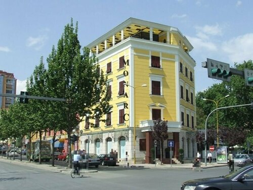 Отель MonarC в Тиране
