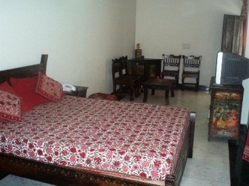 Фото Jyoti Mahal A Heritage Hotel