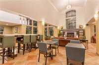 Фото Holiday Inn Express Hotel & Suites Manteca, an Ihg Hotel