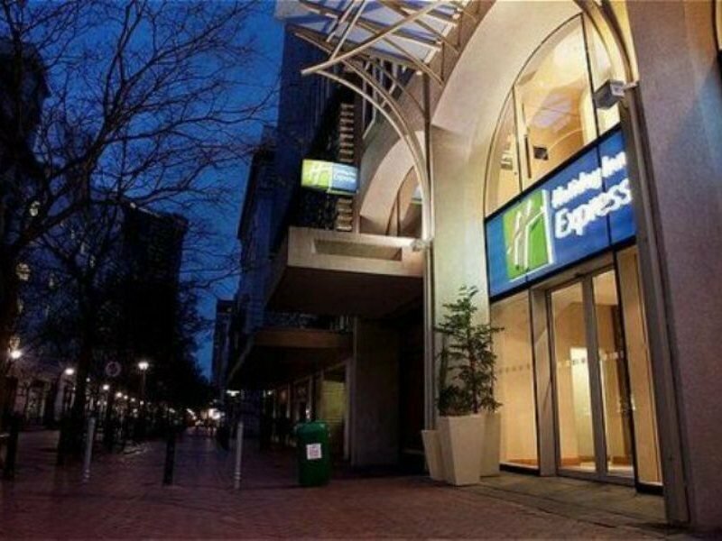 Фото Holiday Inn Express Cape Town City Centre