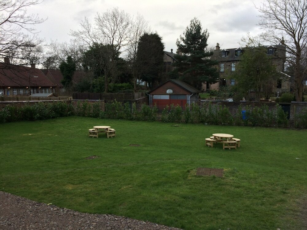 Фото Crosshill House