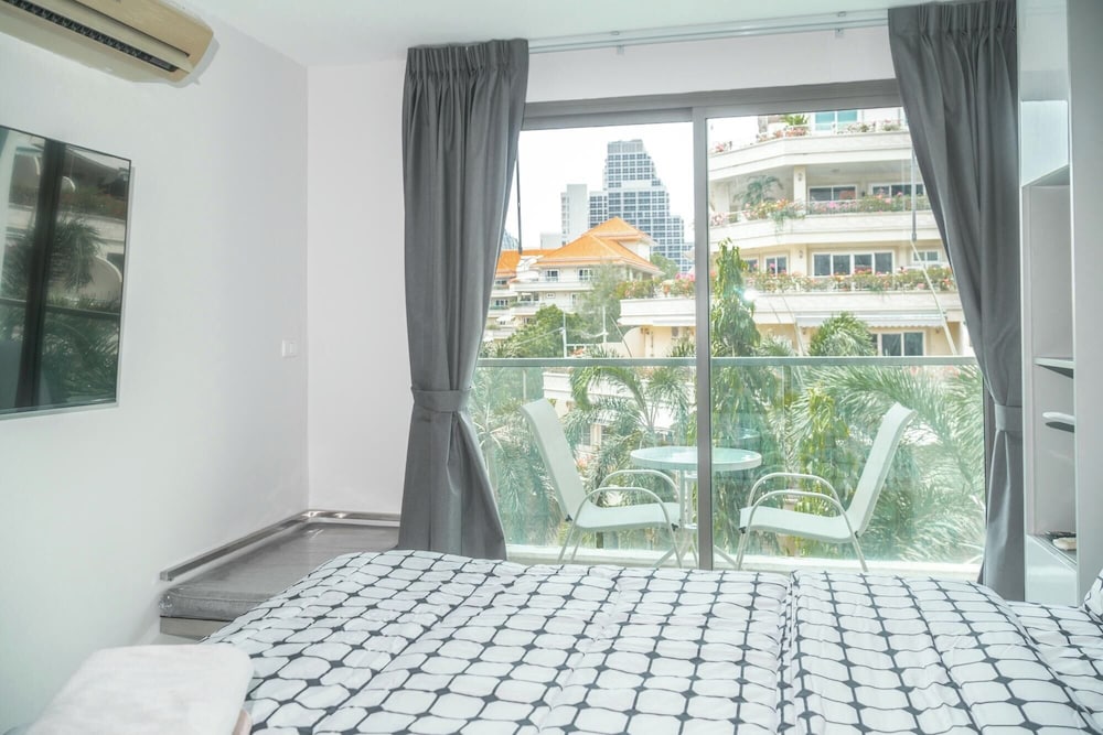 Фото C-View Residence apartments by Apartwell