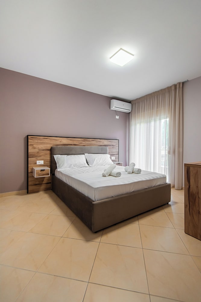 Фото ApartHotel Eda