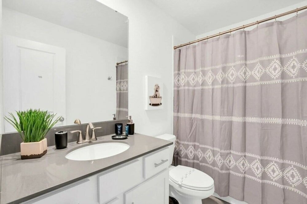 Фото Jurassic Water View @storey Lake by Shine Villas! Sleeps up to 24! № 021