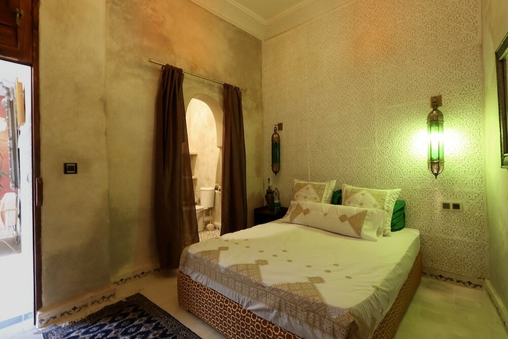 Фото Riad la fayette bed & breakfast