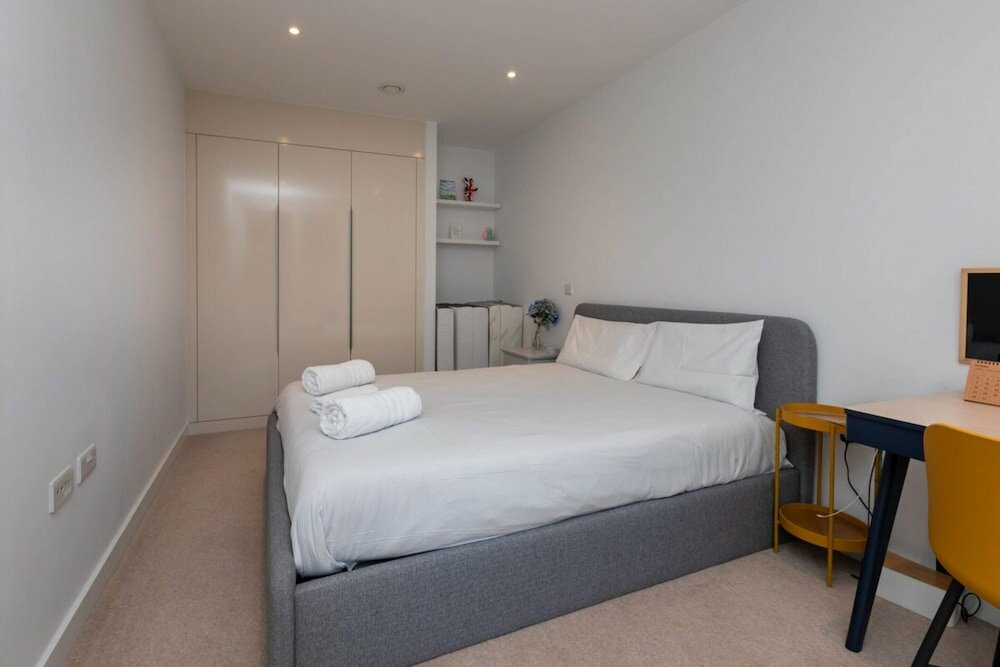 Фото Pristine 1bd Flat W/balcony - Elephant & Castle!