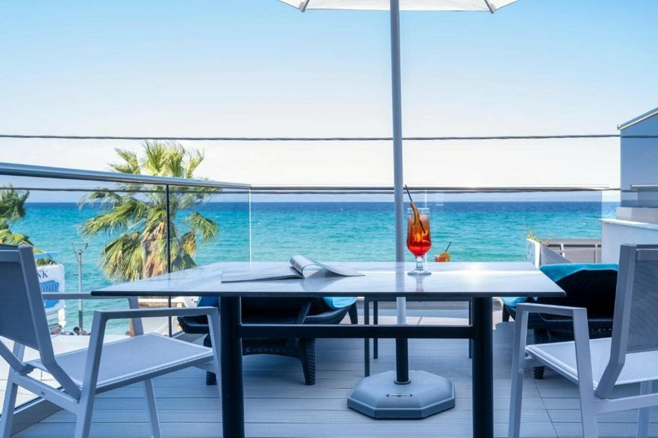 Фото Emily's Luxury Suites