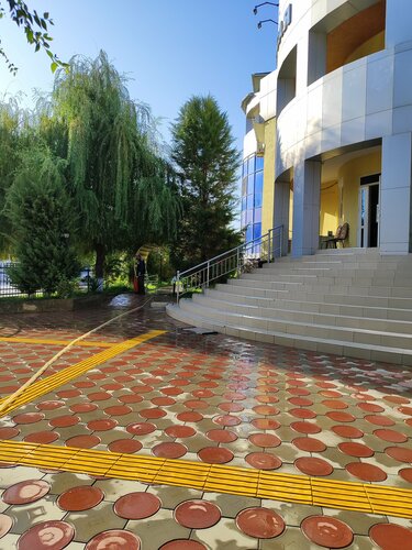 Мас әйелді ас үйде сиқыды