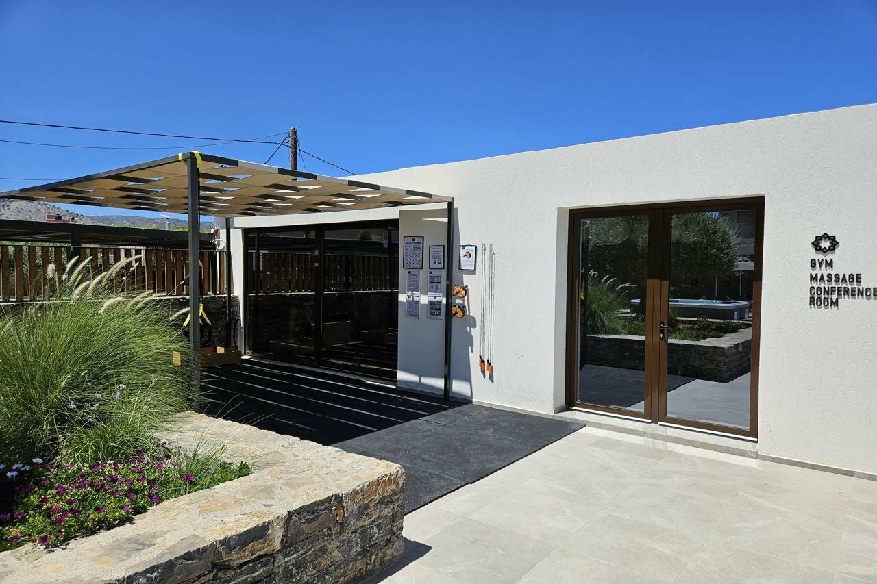 Фото Petousis Hotel & Suites