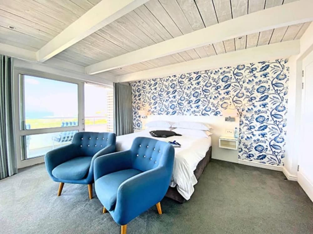 Фото One Marine Drive Boutique Hotel