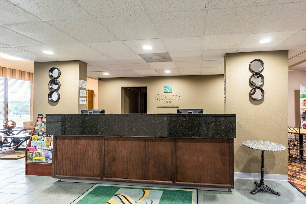 Фото Quality Inn & Conference Center