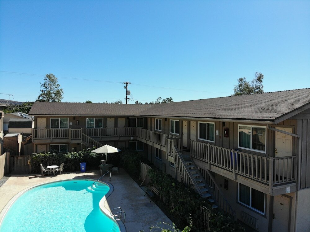 Фото Ramona Valley Inn