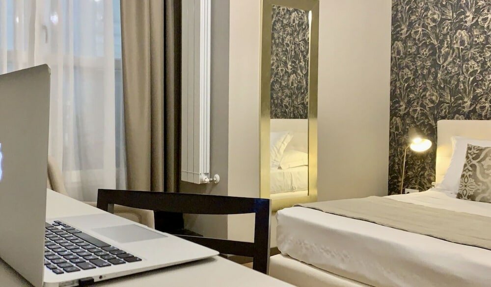 Фото Intomilan Aparthotel nel cuore di Milano