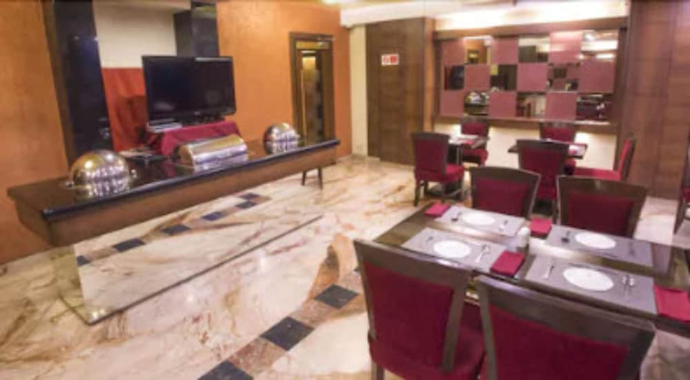 Фото Hotel Airport International