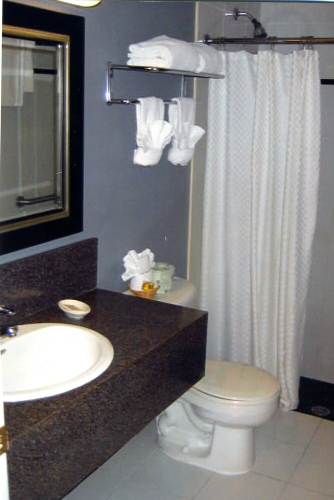 Фото Whitman Motor Lodge