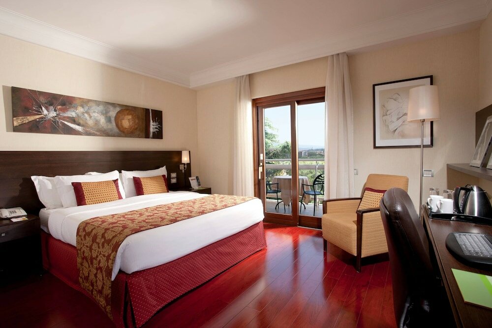 Фото Courtyard by Marriott Rome Central Park