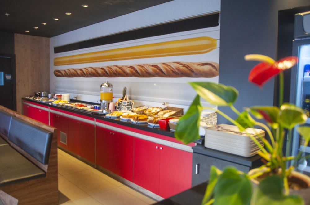 Фото Ibis Montenegro