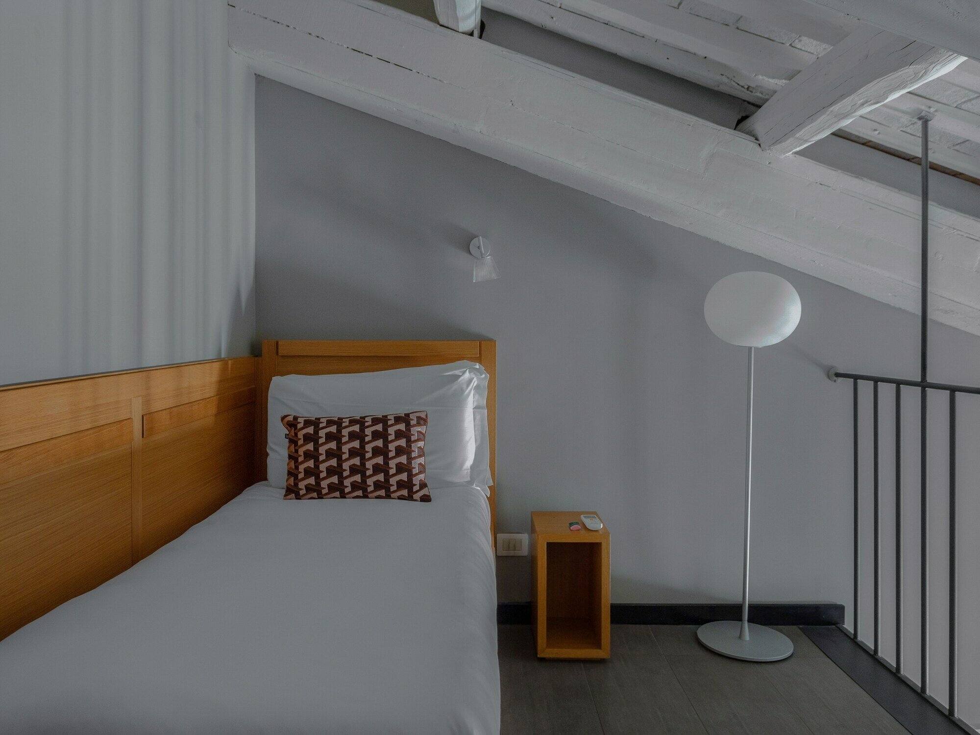 Фото The Telegraph Suites