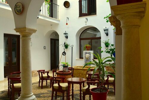 Гостиница Hotel Marisa в Кордове