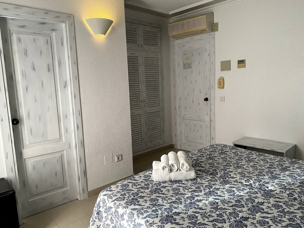 Фото Hostal Bellavista Formentera