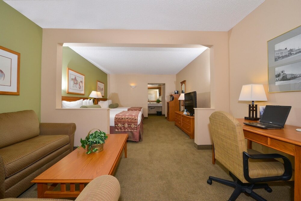 Фото Best Western Plus King's Inn & Suites