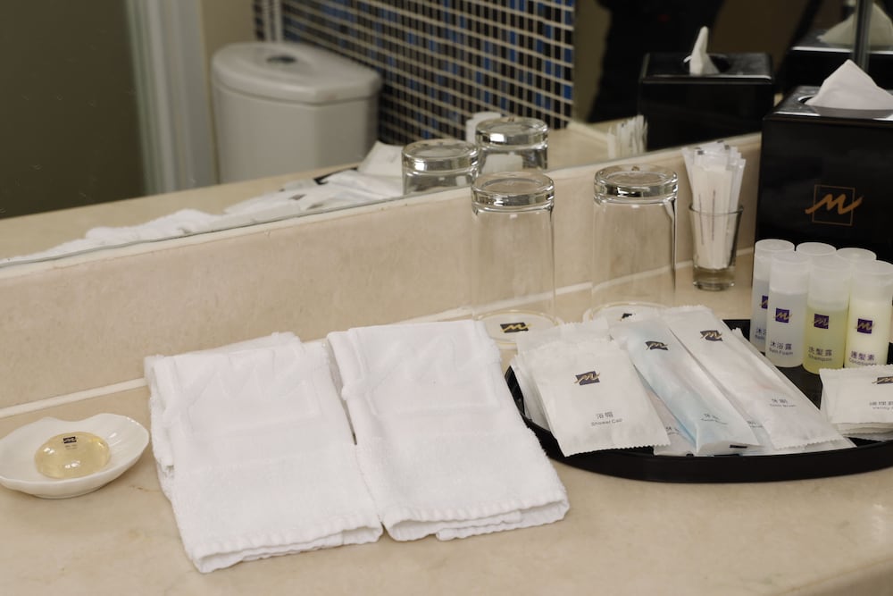 Фото Metropark Hotel Kowloon