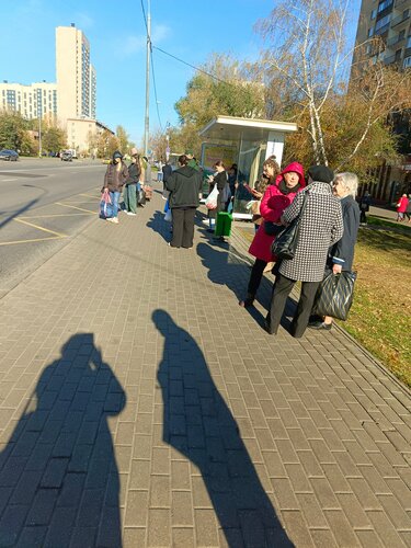 Мәскеудегі Люблино метро станциясынан трансвестит табыңыз.