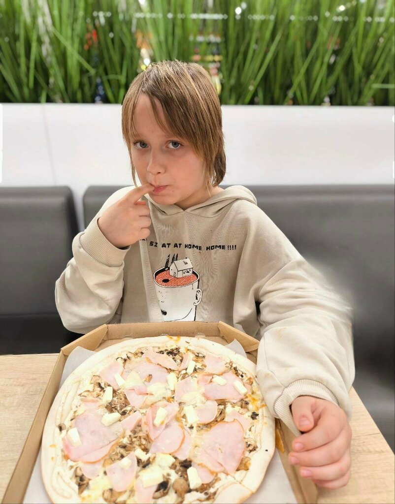 Pizzeria Nravizza pizza, Minsk, photo