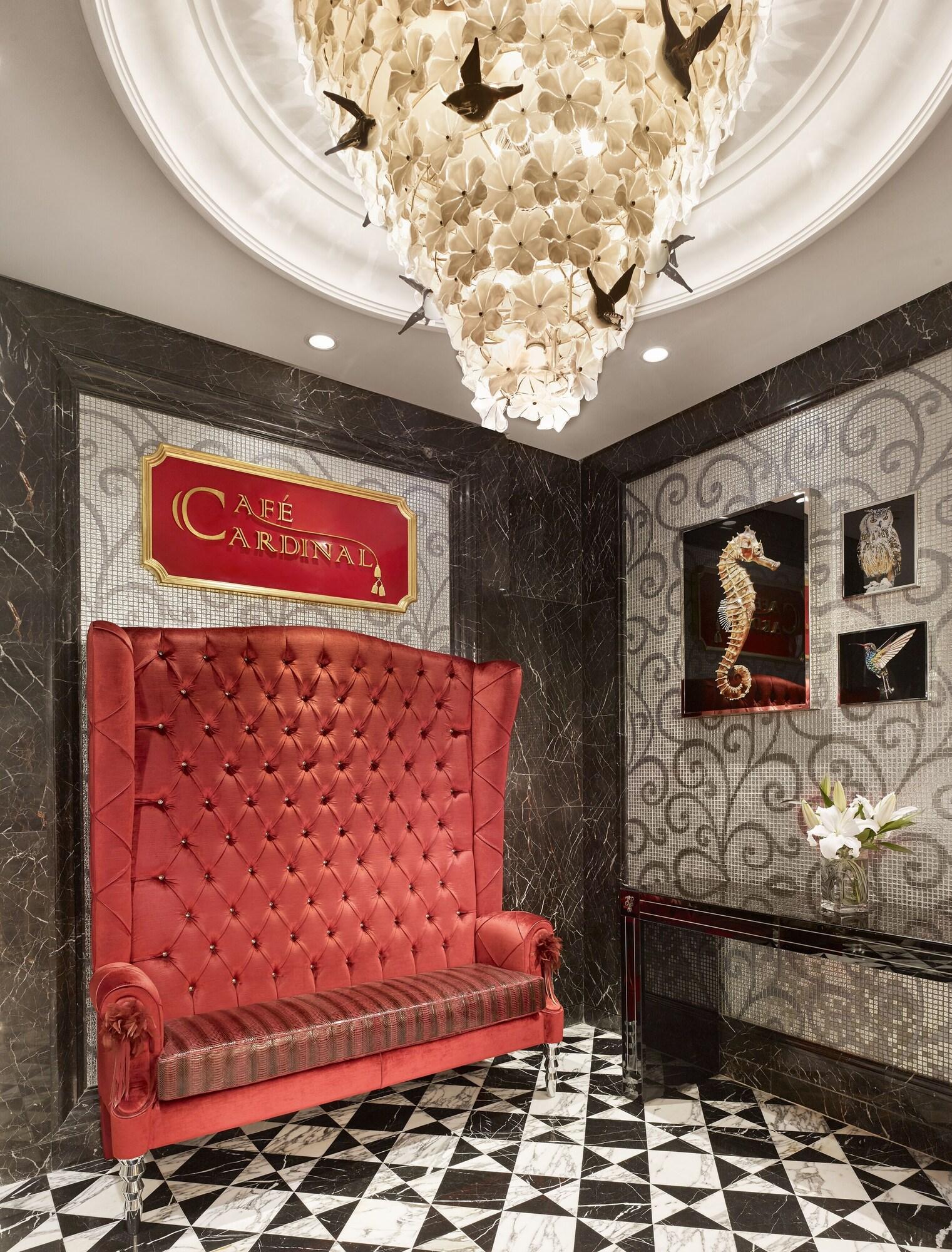 Фото The Reverie Saigon Residential Suites