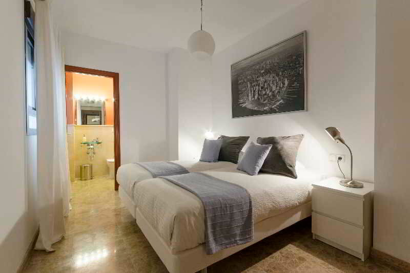 Фото Apartments Duque de Hornachuelos