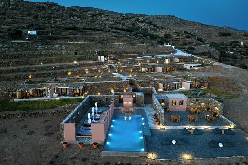 Гостиница Under the Sun Cycladic Village