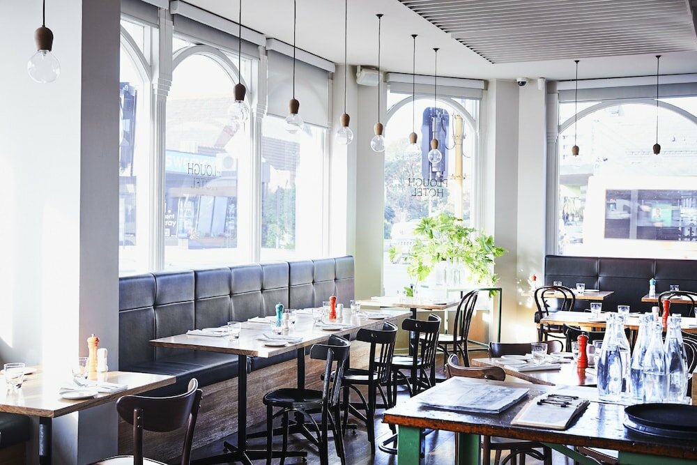 Фото Plough Hotel