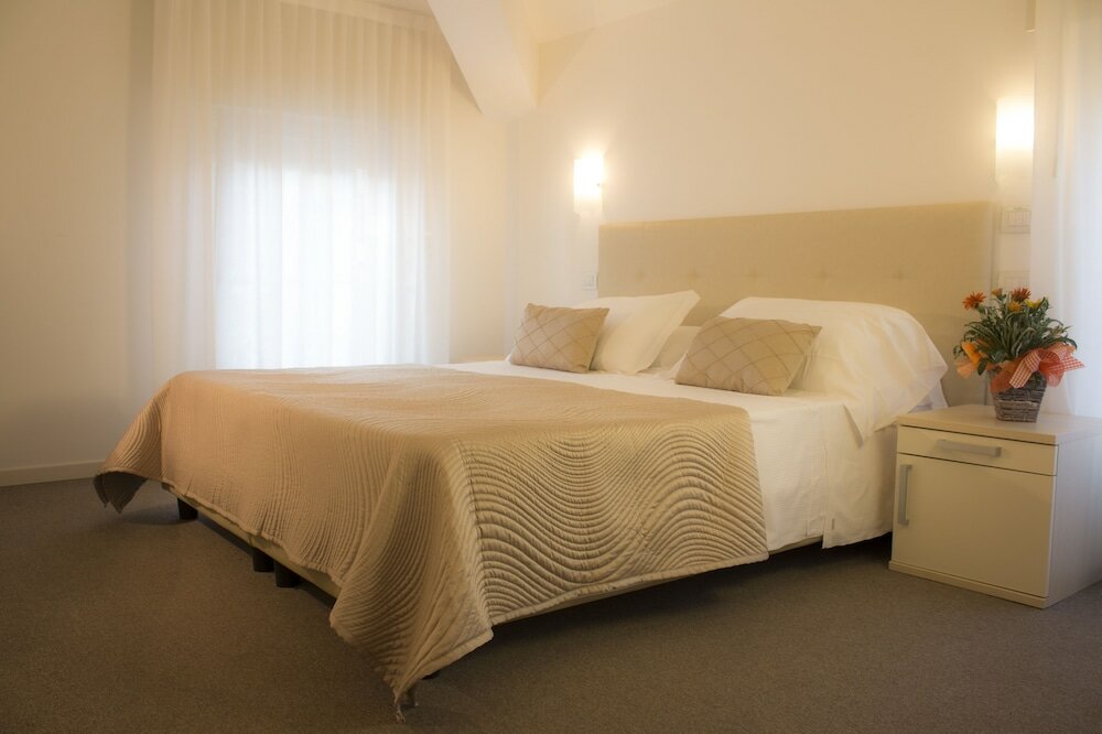 Фото Hotel Villa Anthea