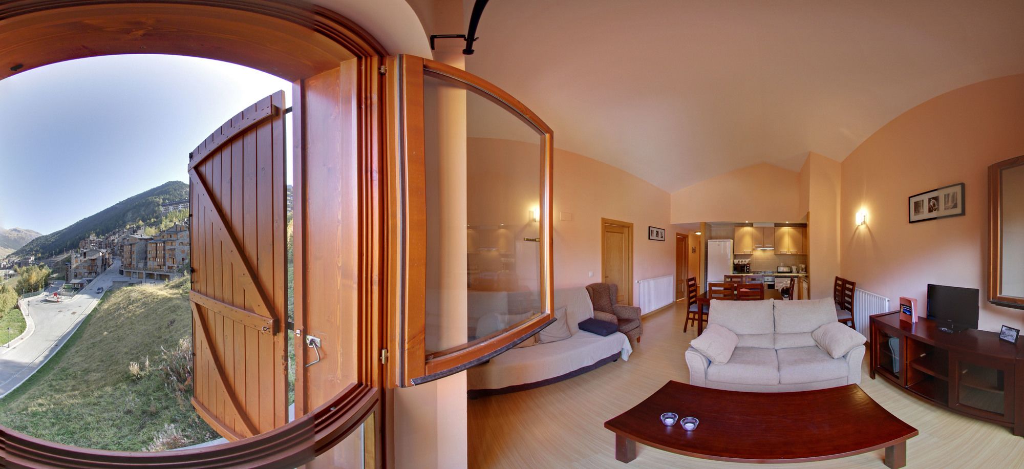 Фото La Pleta de Soldeu Apartments