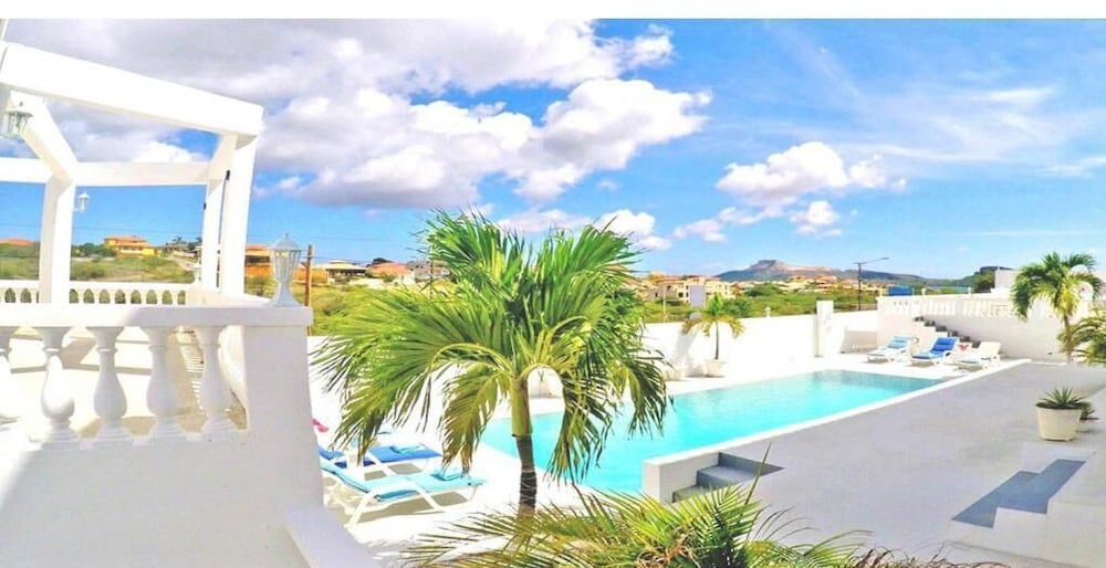 Фото Champartments Villa & Apartments Cristal