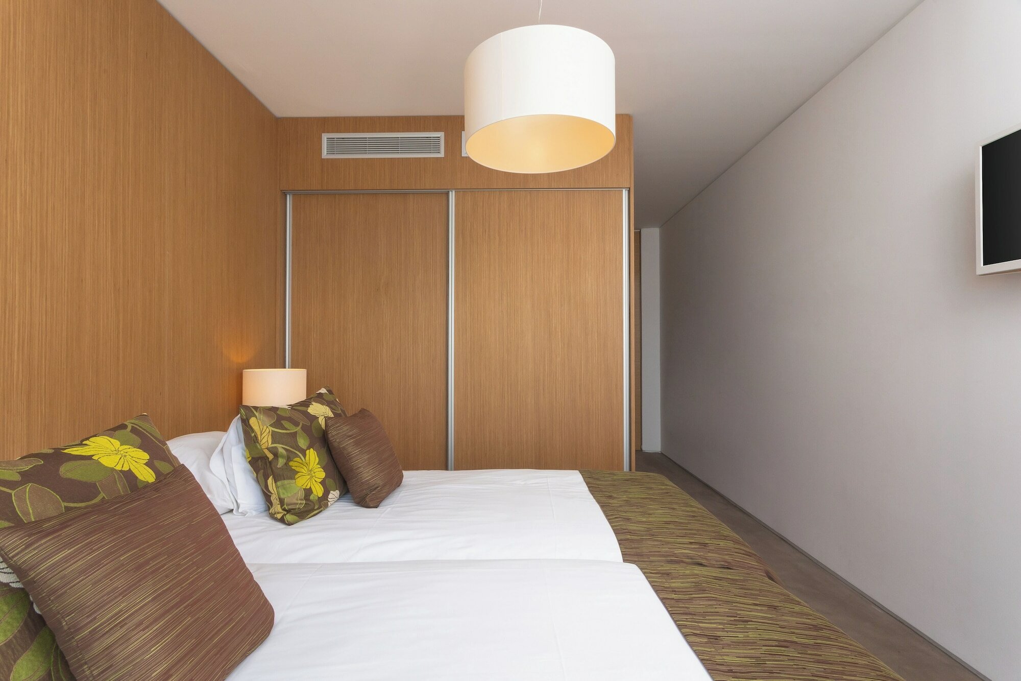 Фото Golden Rays Luxury Apartments