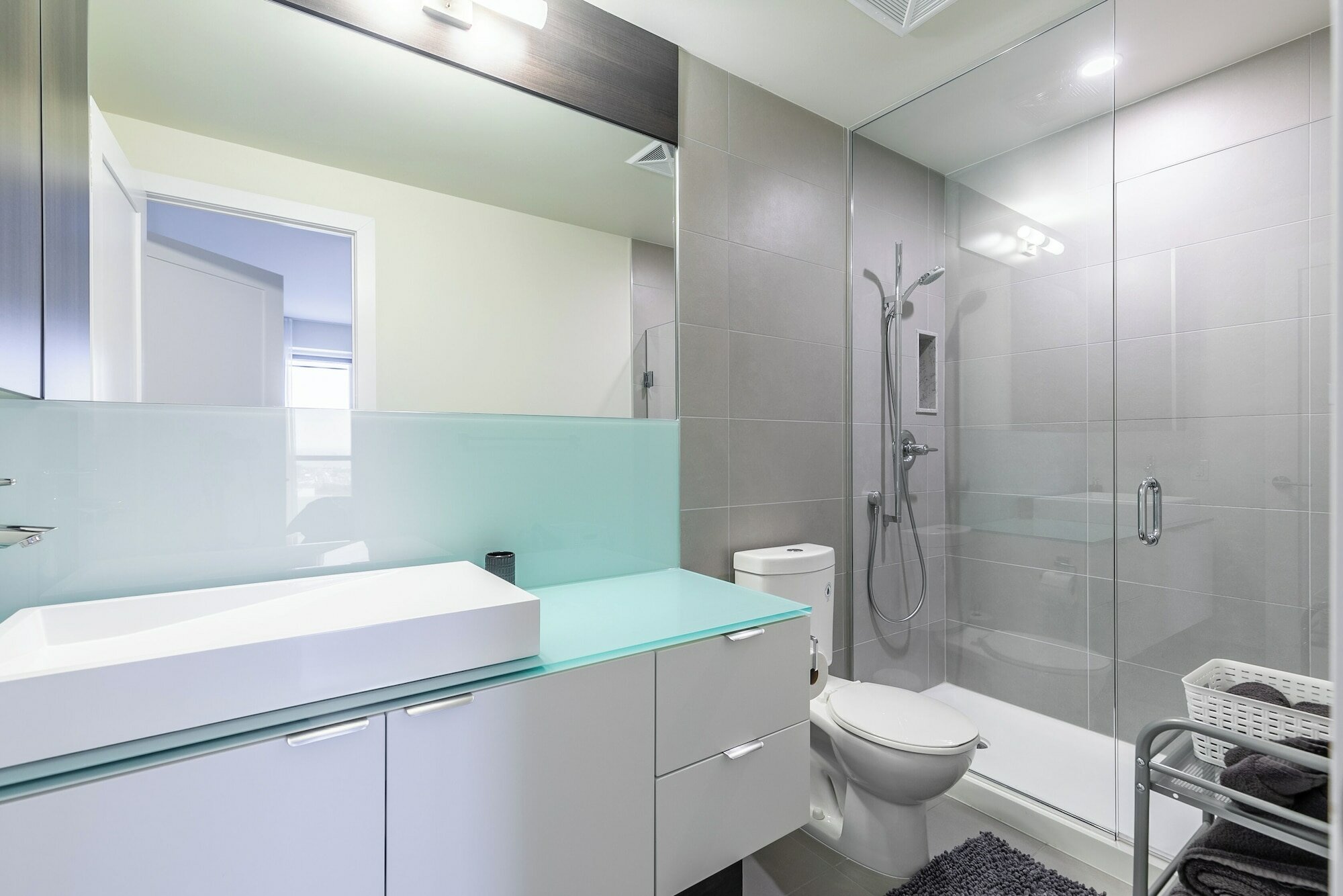 Фото Simply Comfort. Modern Downtown Apartment