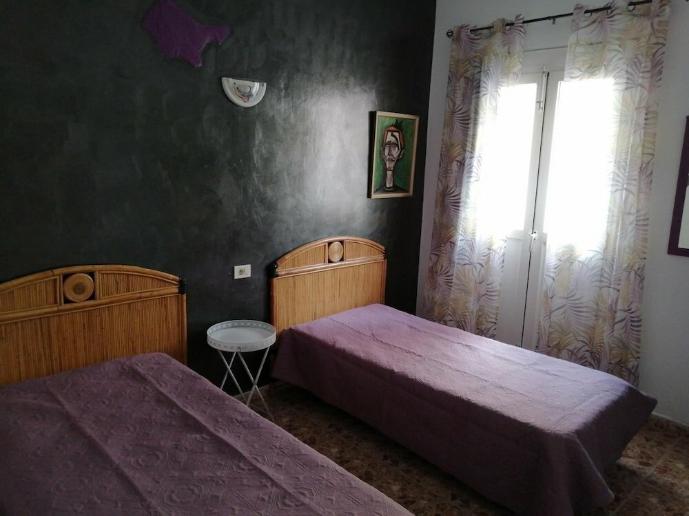 Фото Hostal Alcaravaneras