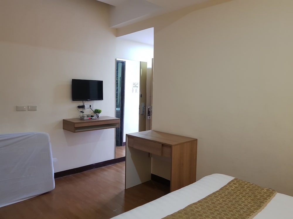 Фото Sleep and Stay Hotel