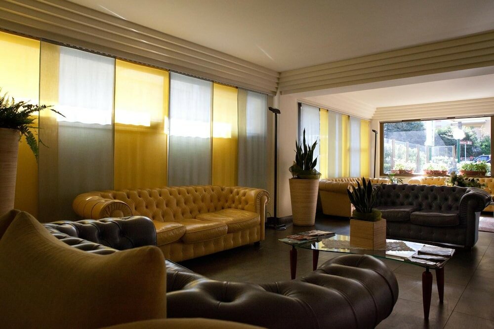 Фото Hotel City