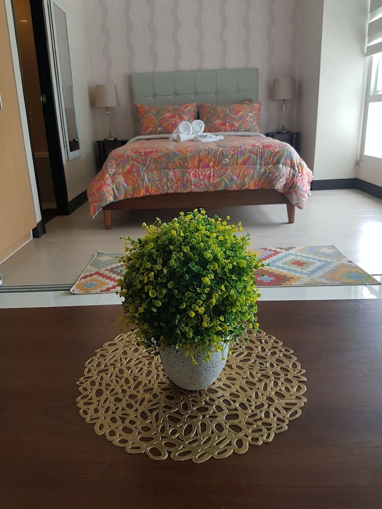 Фото Mactan Newtown with Ocean View