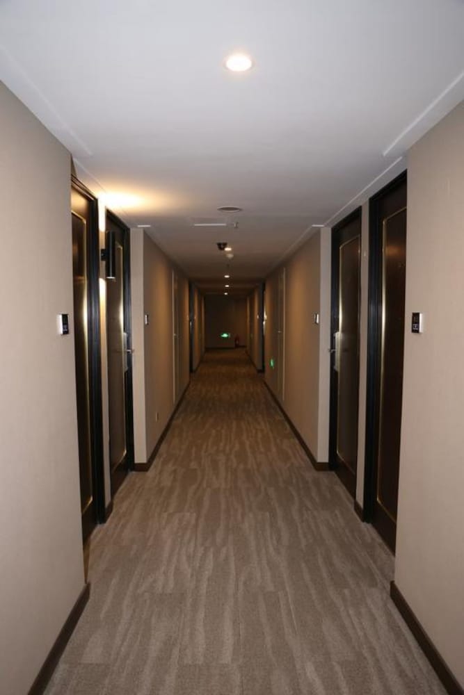 Фото Dalian Royal Hotel