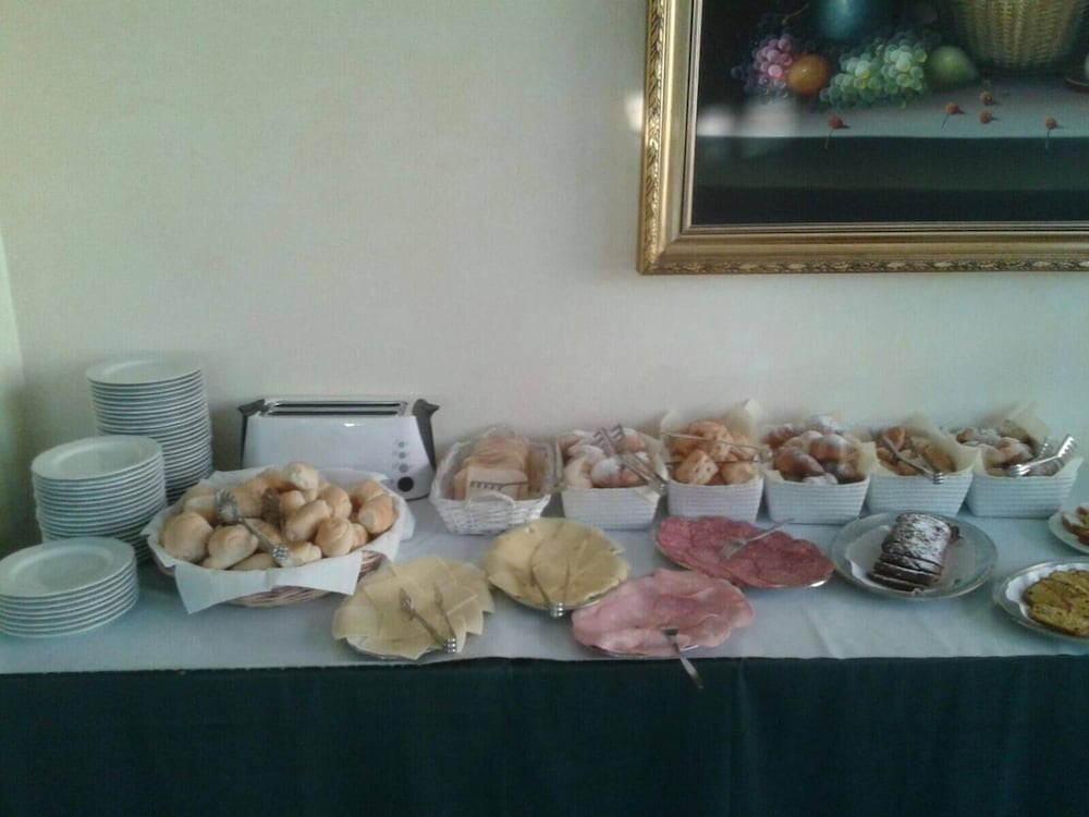 Фото Hotel Plaza