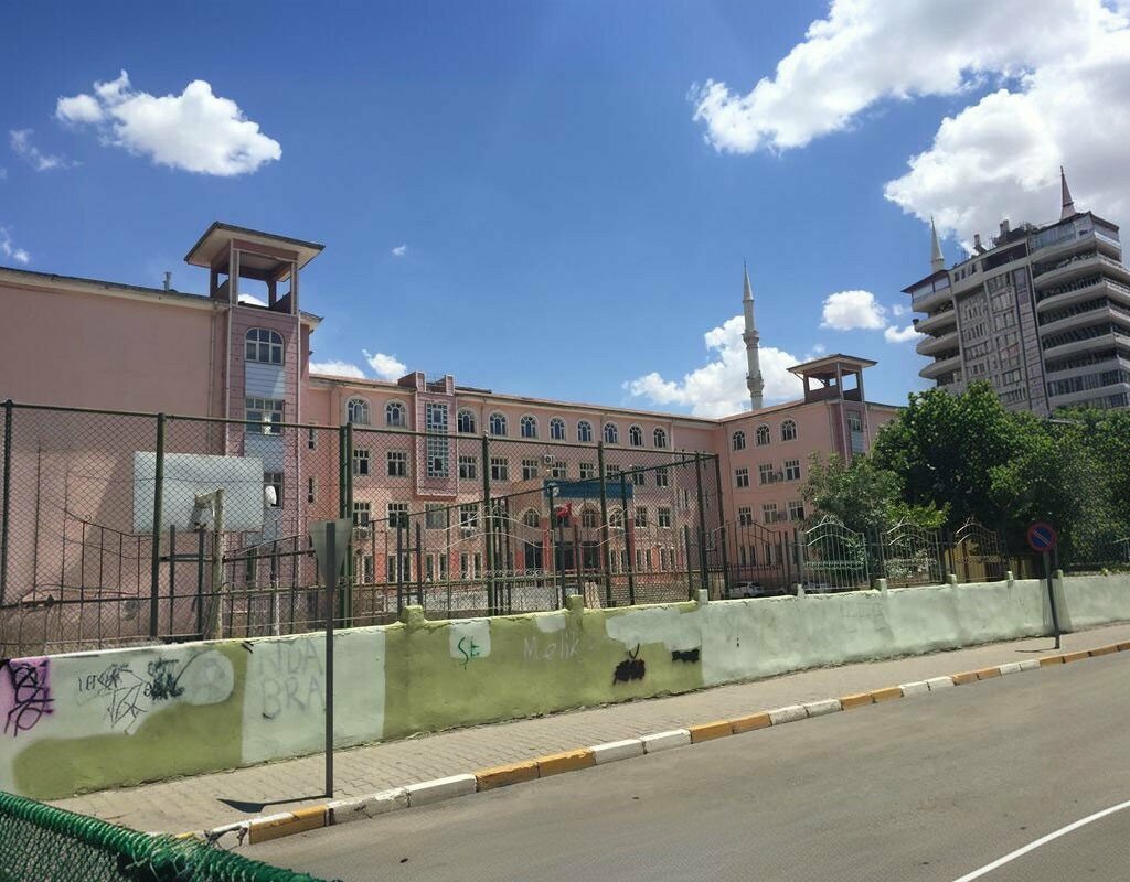 School Imkb Hattat Hamid Aytac Secondary School, Diyarbakir, photo