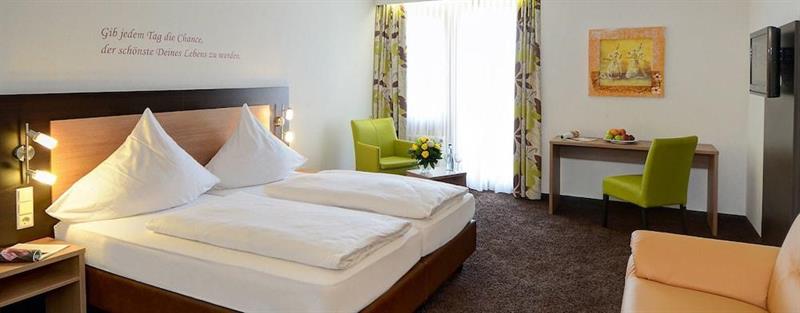 Фото Hotel Waldachtal