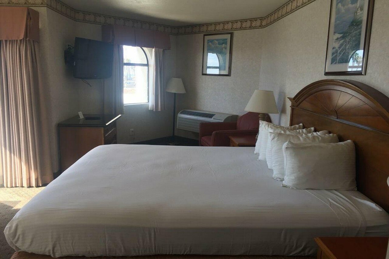 Фото Huntington Beach Inn