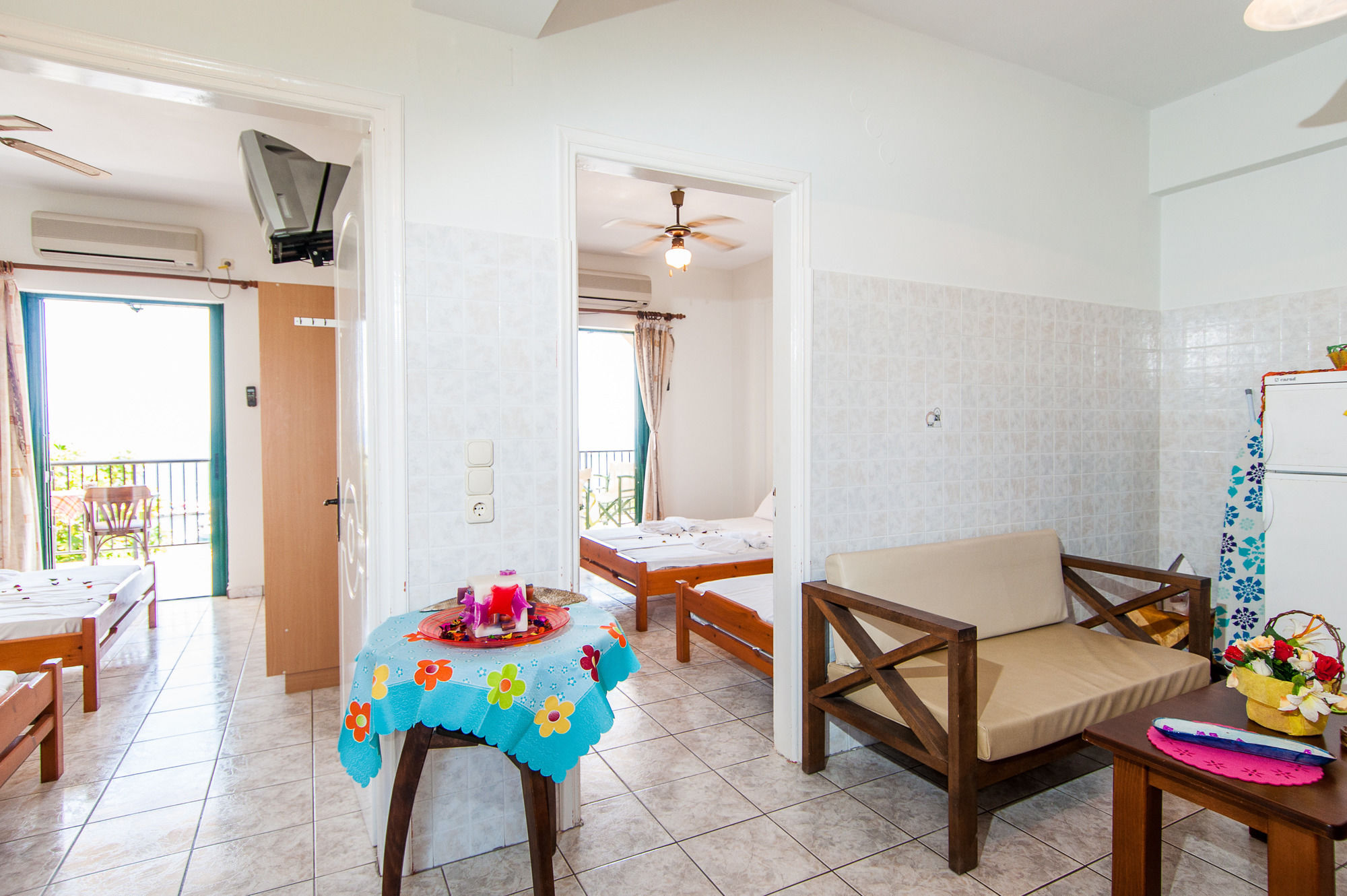 Фото Karmiris Studios