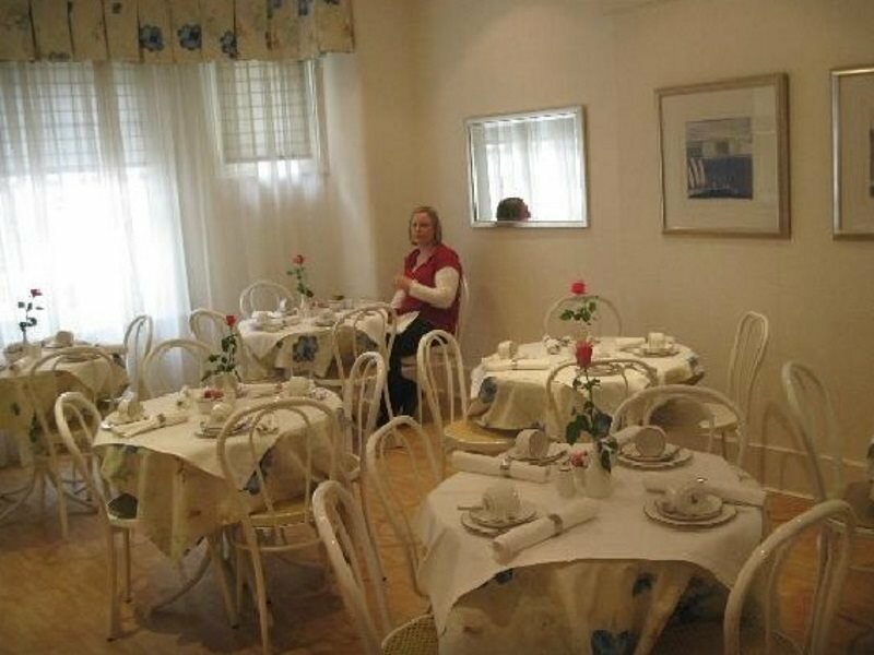 Фото Amsterdam Inn Hotel