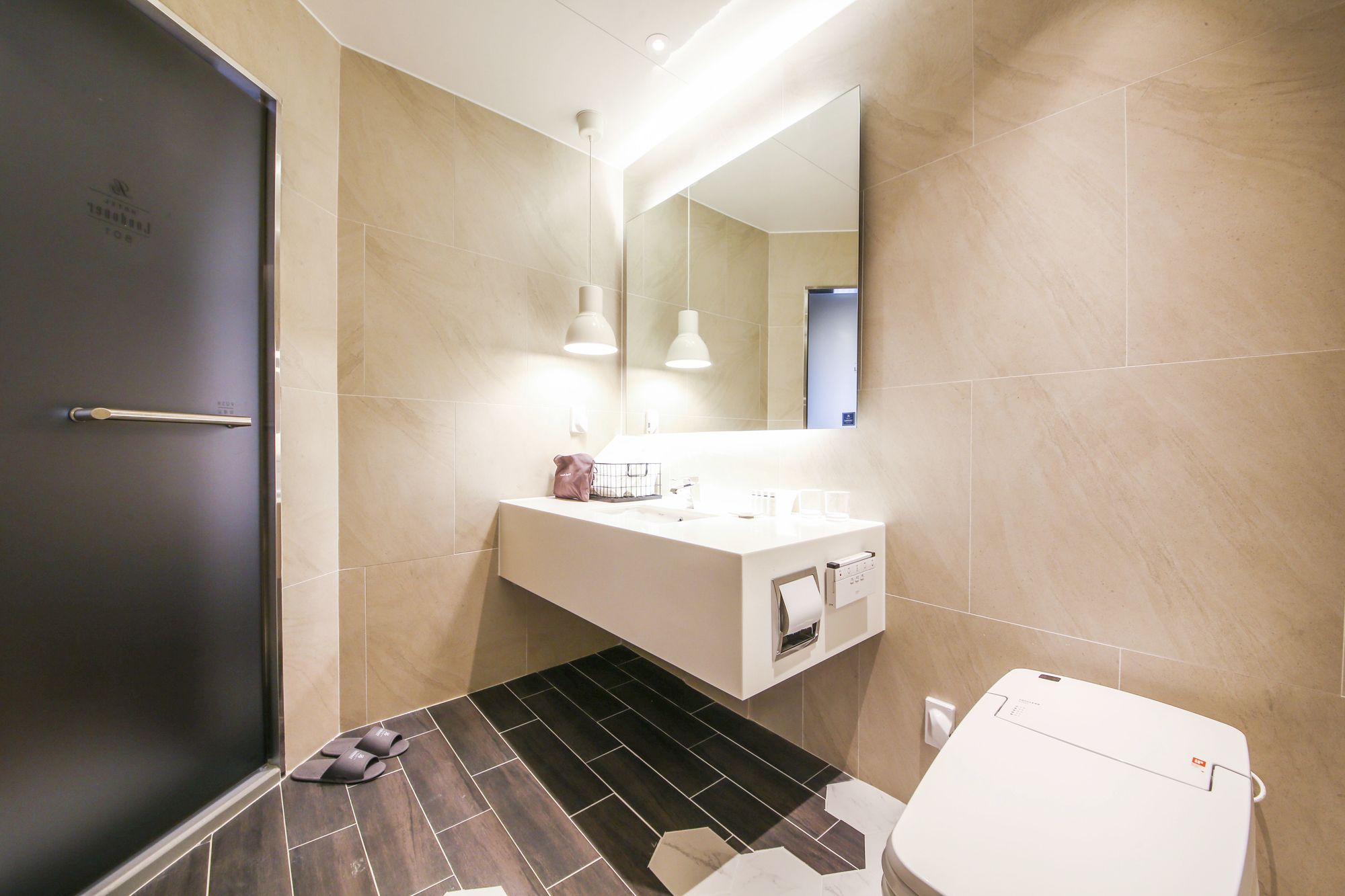 Фото Hotel Londoner Yongwon