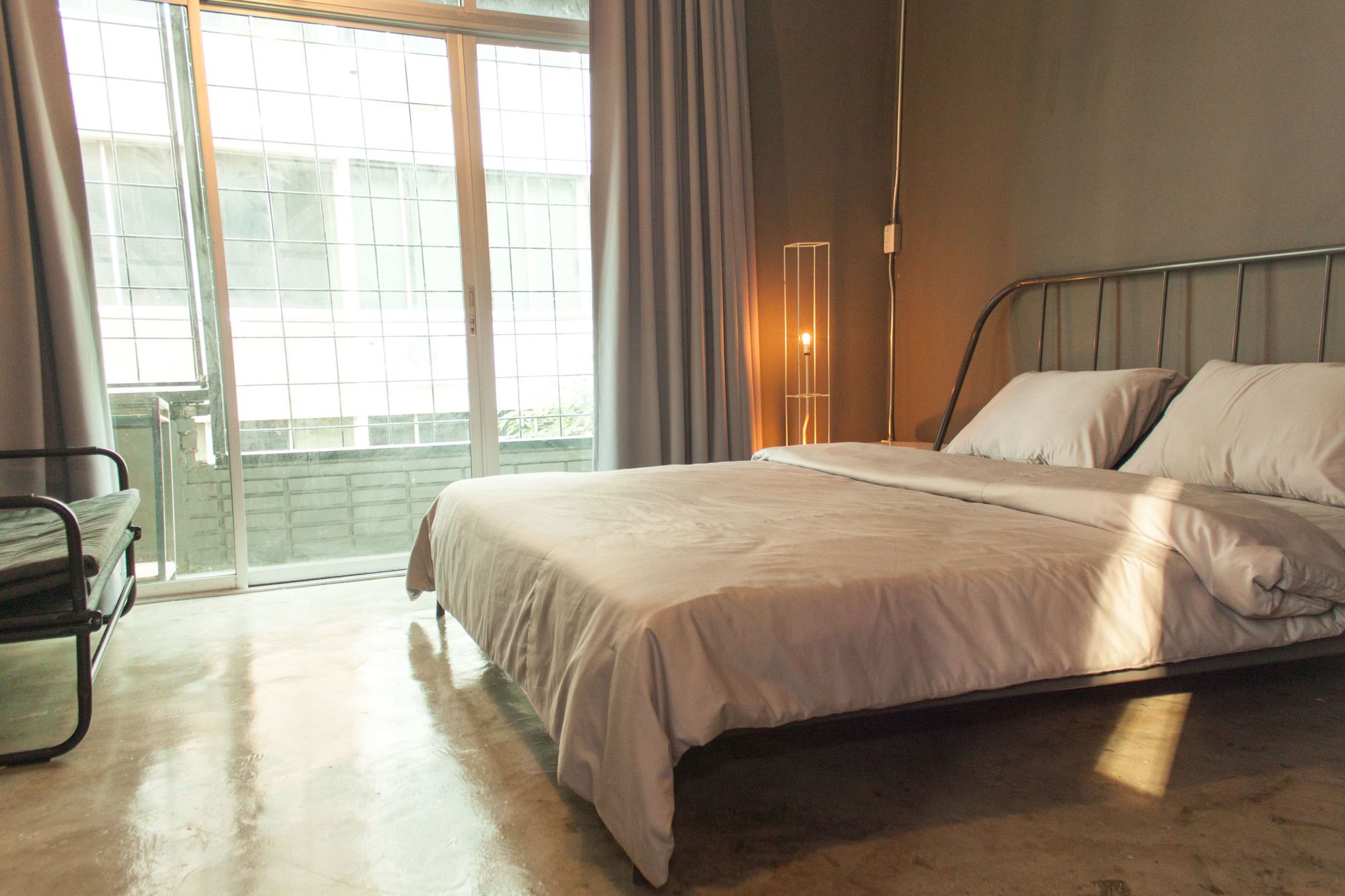 Фото Zhelter'BKK - Hostel